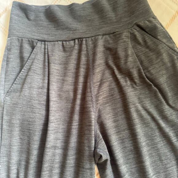 Vuori Lux Harem Pants Joggers Performance Size XS Gray Pockets - Picture 5 of 8